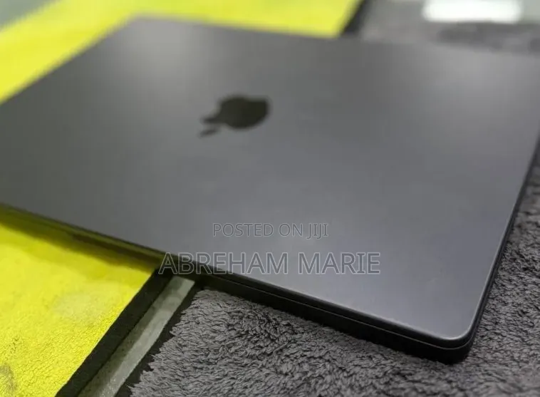 New Laptop Apple MacBook Pro 2024 M4 Pro 16GB Apple M4 Pro SSD 512GB