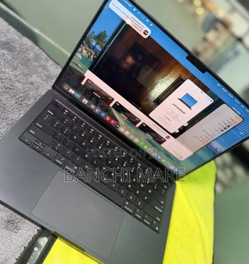 New Laptop Apple MacBook Pro 2024 M4 16GB Apple M4 SSD 512GB