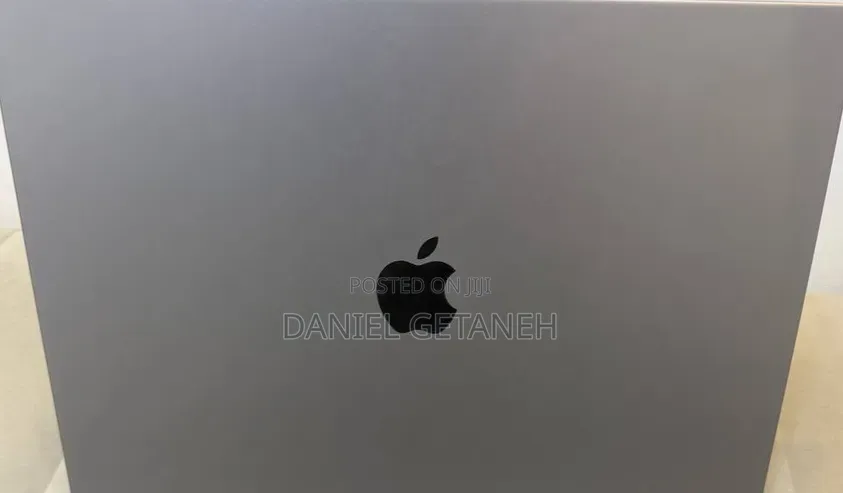 New Laptop Apple MacBook Pro 2023 M3 16GB Intel Core i7 SSD 512GB