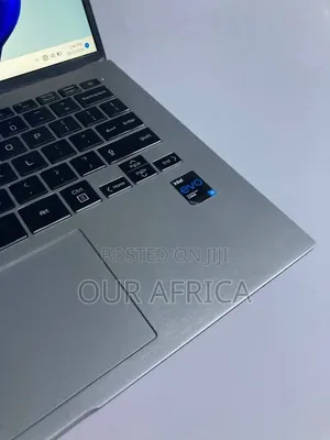 Laptop LG Gram 14 8GB Intel Core i5 SSD 512GB