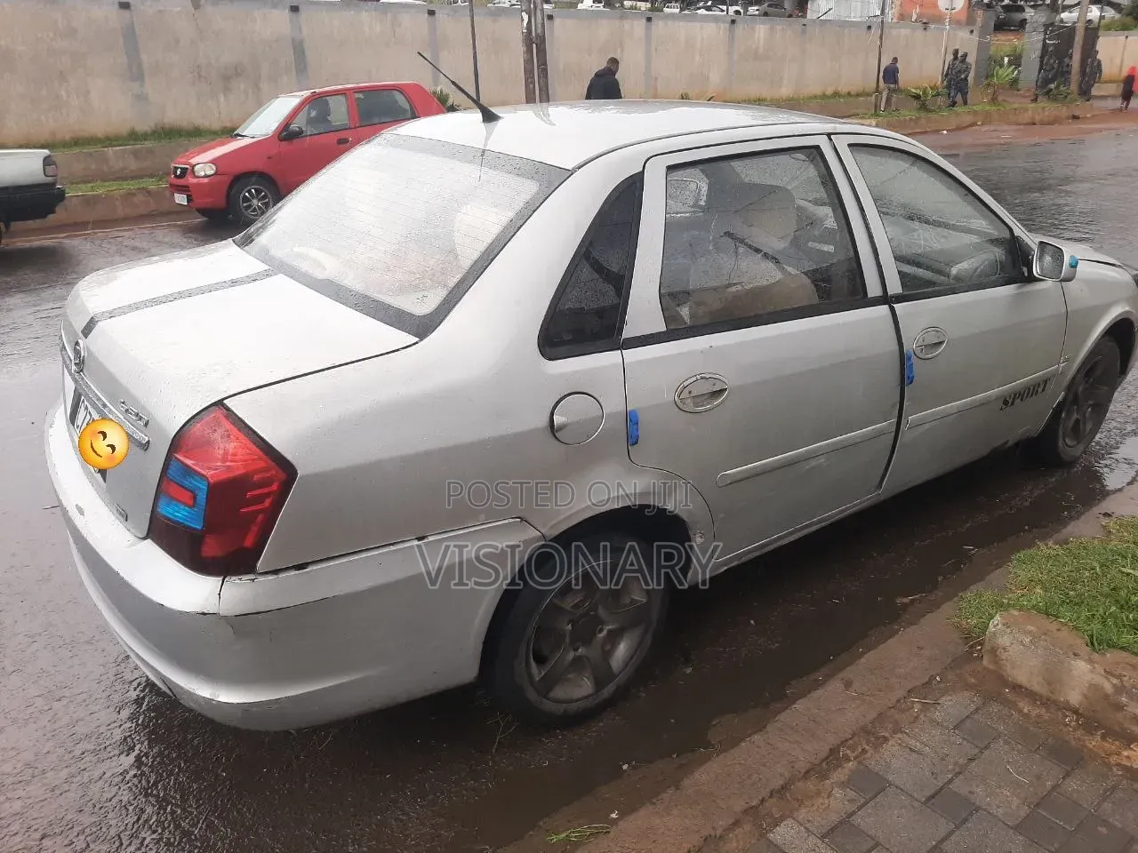 Lifan 520 2011 Silver