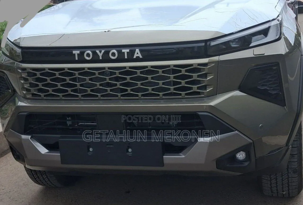New Toyota Hilux 2026 Green