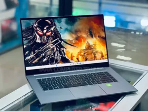 New Laptop HP ZBook Studio G5 32GB Intel Core i9 SSD 512GB