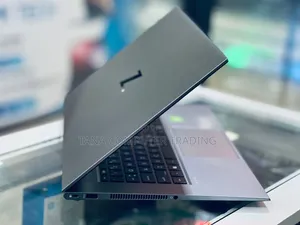 New Laptop HP ZBook Studio G5 32GB Intel Core i9 SSD 512GB