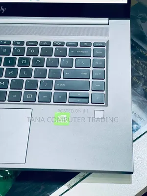 New Laptop HP ZBook Studio G5 32GB Intel Core i9 SSD 512GB