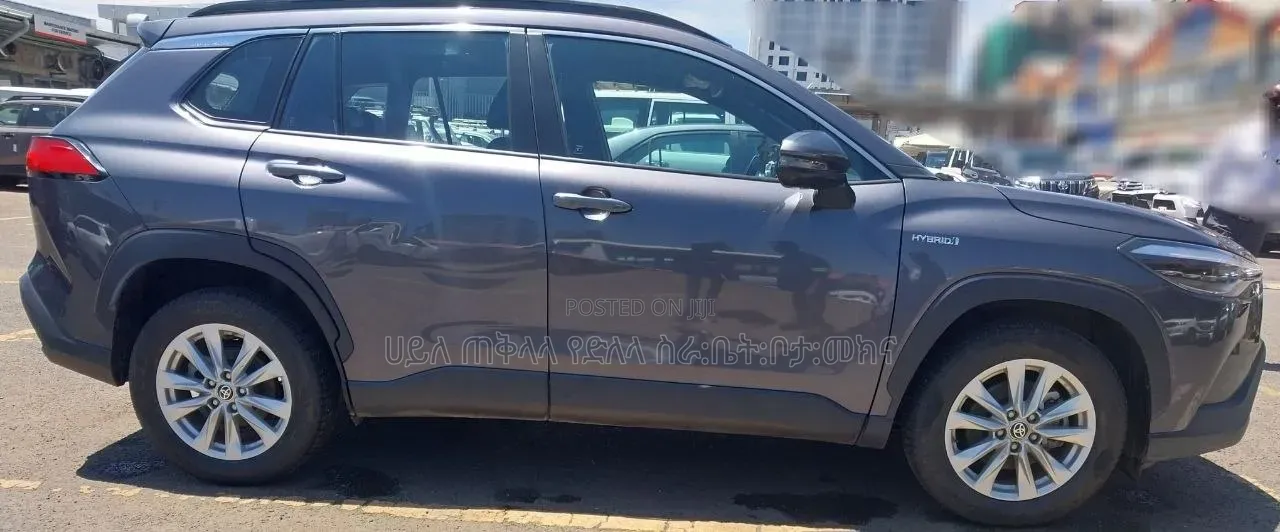 Toyota Corolla Cross 2025 Gray