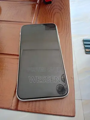 Apple iPhone 11 64 GB White