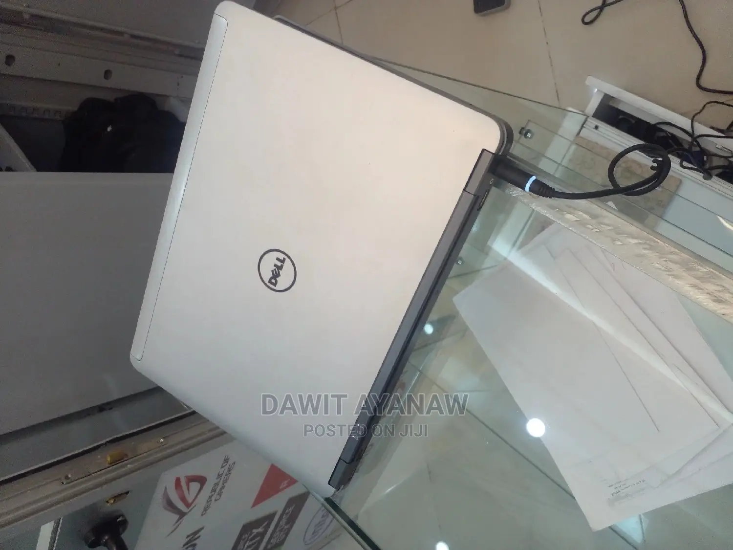 New Laptop Dell Latitude 5310 8GB Intel Core I7 HDD 1T