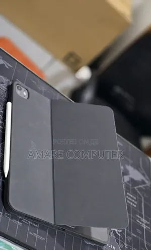 New Apple iPad (2025) 256 GB