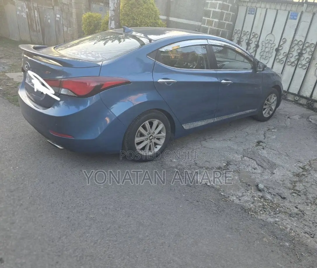 Hyundai Avante 2015