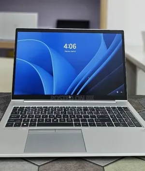 New Laptop HP ZBook Firefly G8 16GB Intel Core i7 SSD 512GB