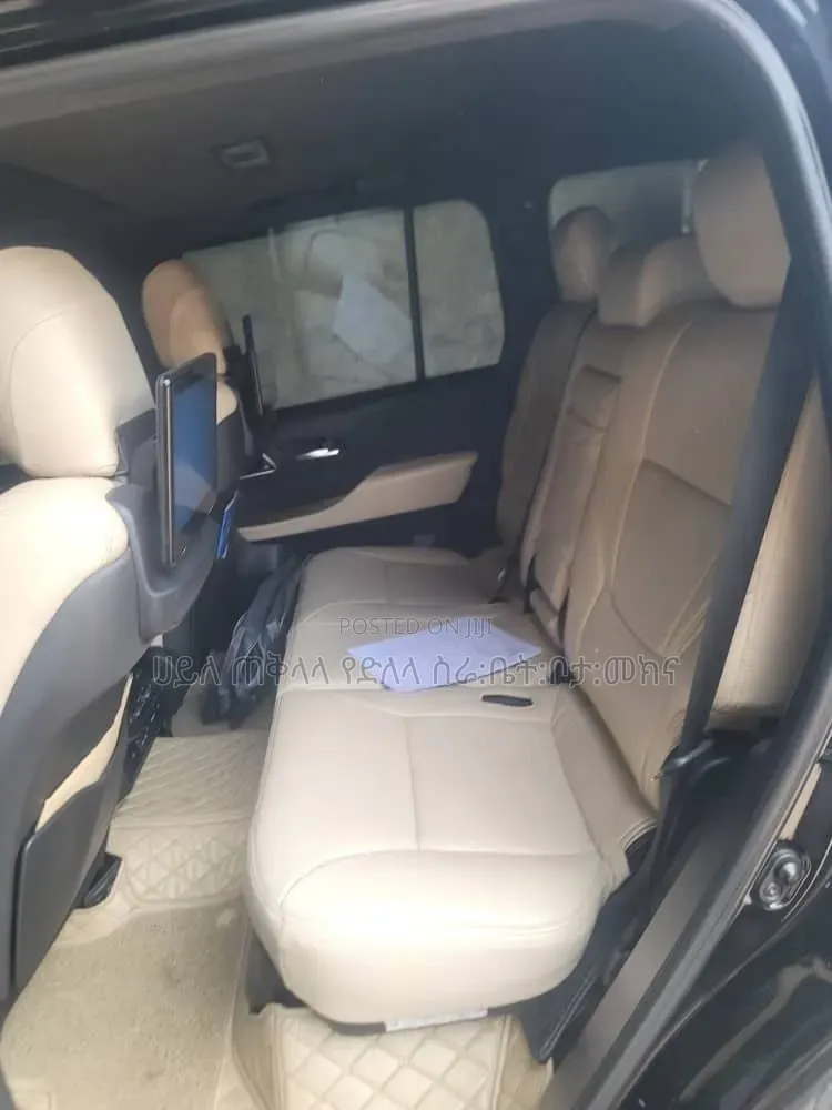 Toyota Land Cruiser 2023 Black