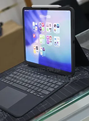 New Apple iPad Pro 13 (2025) 256 GB