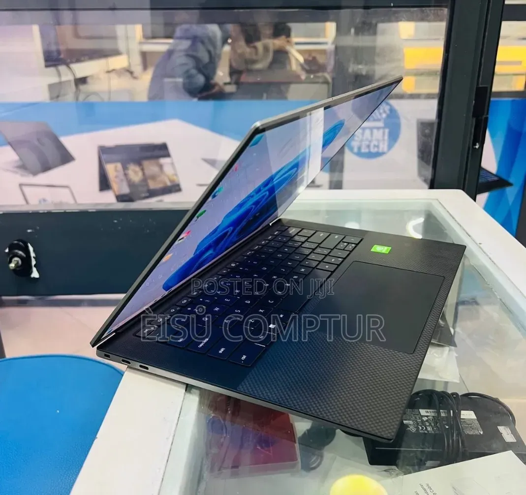 New Laptop Dell Precision 5570 16GB Intel Core i7 SSD 512GB