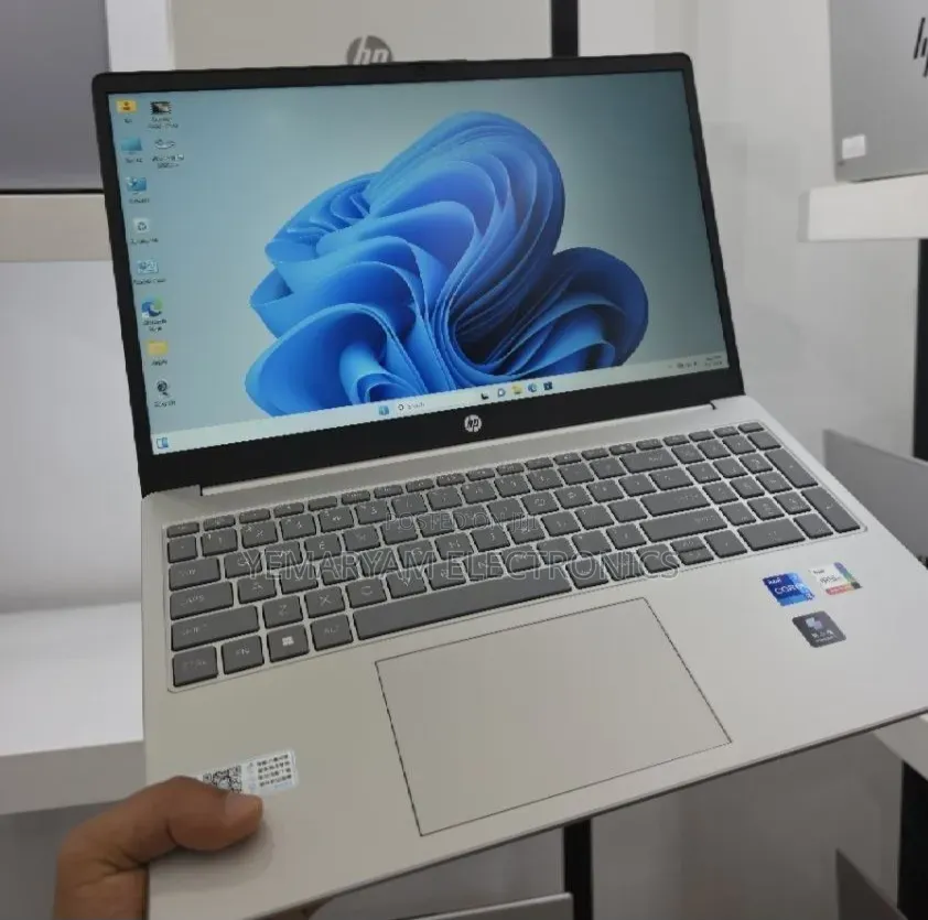 New Laptop HP Stream Notebook 16GB Intel Core i7 SSD 512GB