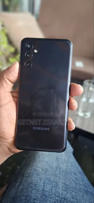 New Samsung Galaxy M13 64 GB
