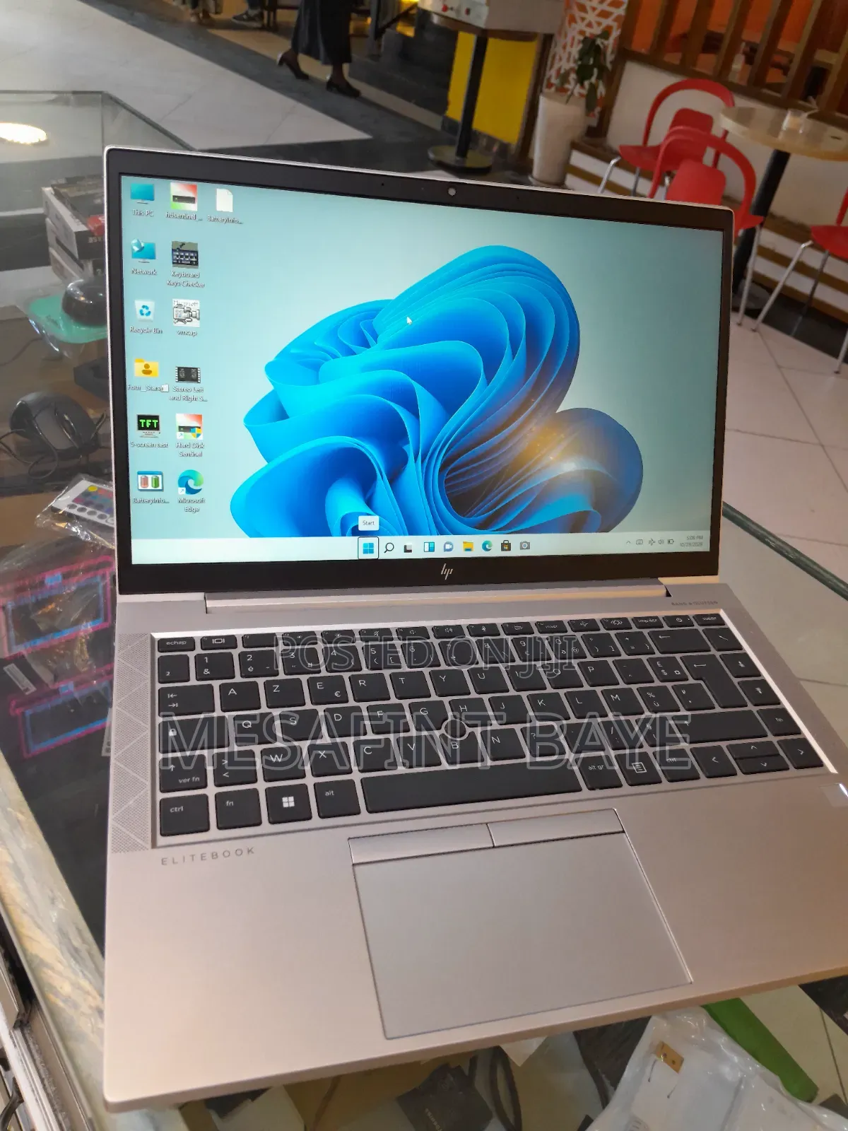 New Laptop HP ZBook Firefly G8 32GB Intel Core i9 SSD 512GB