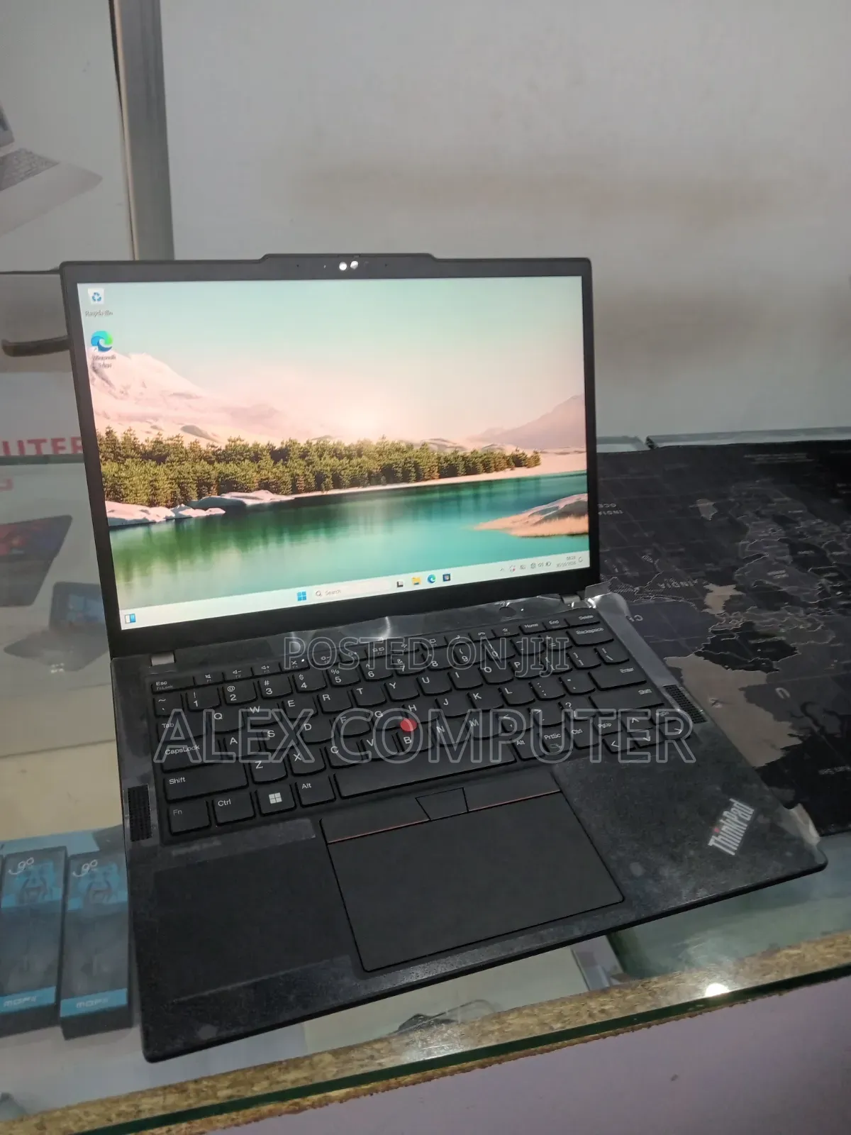 New Laptop Lenovo ThinkPad X13 Gen 4 16GB Intel Core i7 SSD 512GB