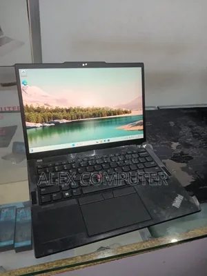 New Laptop Lenovo ThinkPad X13 Gen 4 16GB Intel Core i7 SSD 512GB