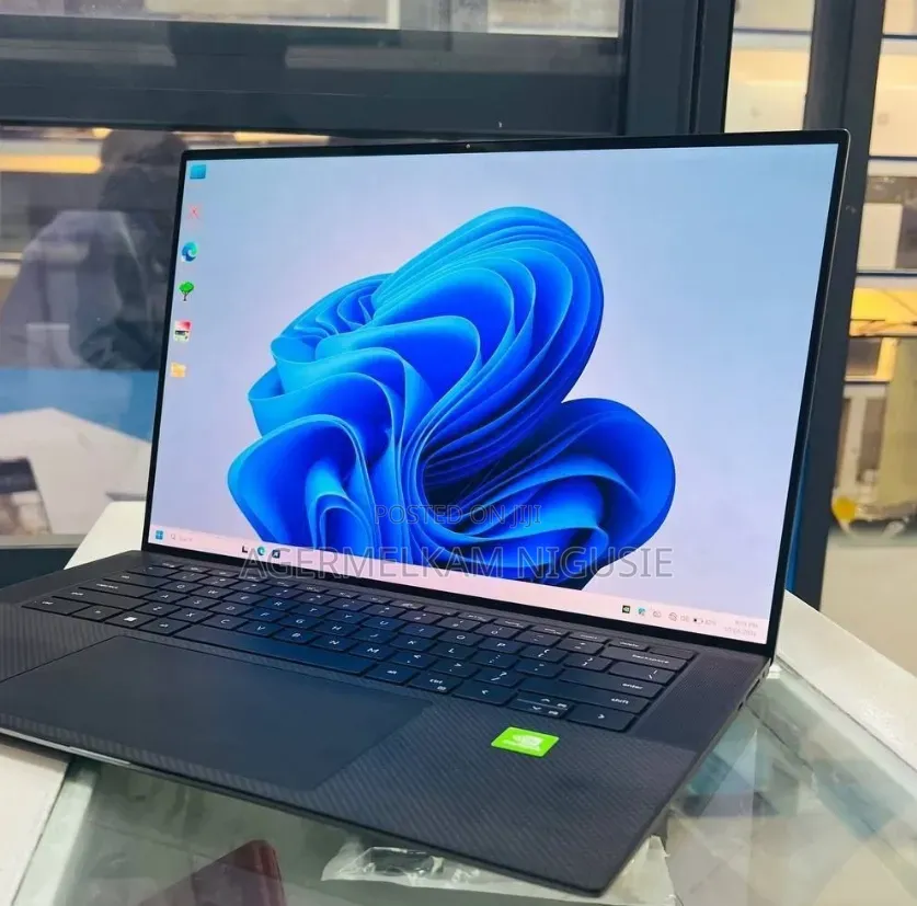 New Laptop Dell Precision 5570 16GB Intel Core i7 SSD 512GB