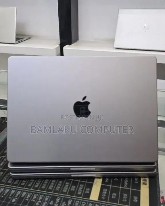New Laptop Apple MacBook Pro 2021 M1 16GB Apple M1 Pro SSD 1T