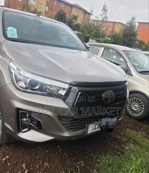 Toyota Hilux 2020 Gray