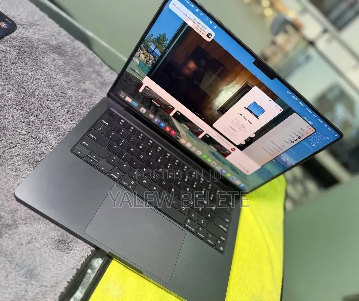 New Laptop Apple MacBook Pro 2024 M4 16GB Apple M4 SSD 512GB