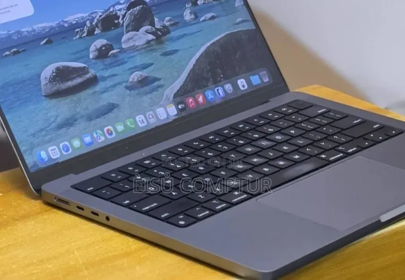 New Laptop Apple MacBook Pro 2021 M1 32GB Apple M1 Pro SSD 512GB
