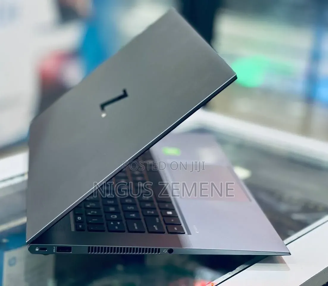 New Laptop HP ZBook 15 32GB Intel Core i9 SSD 1T
