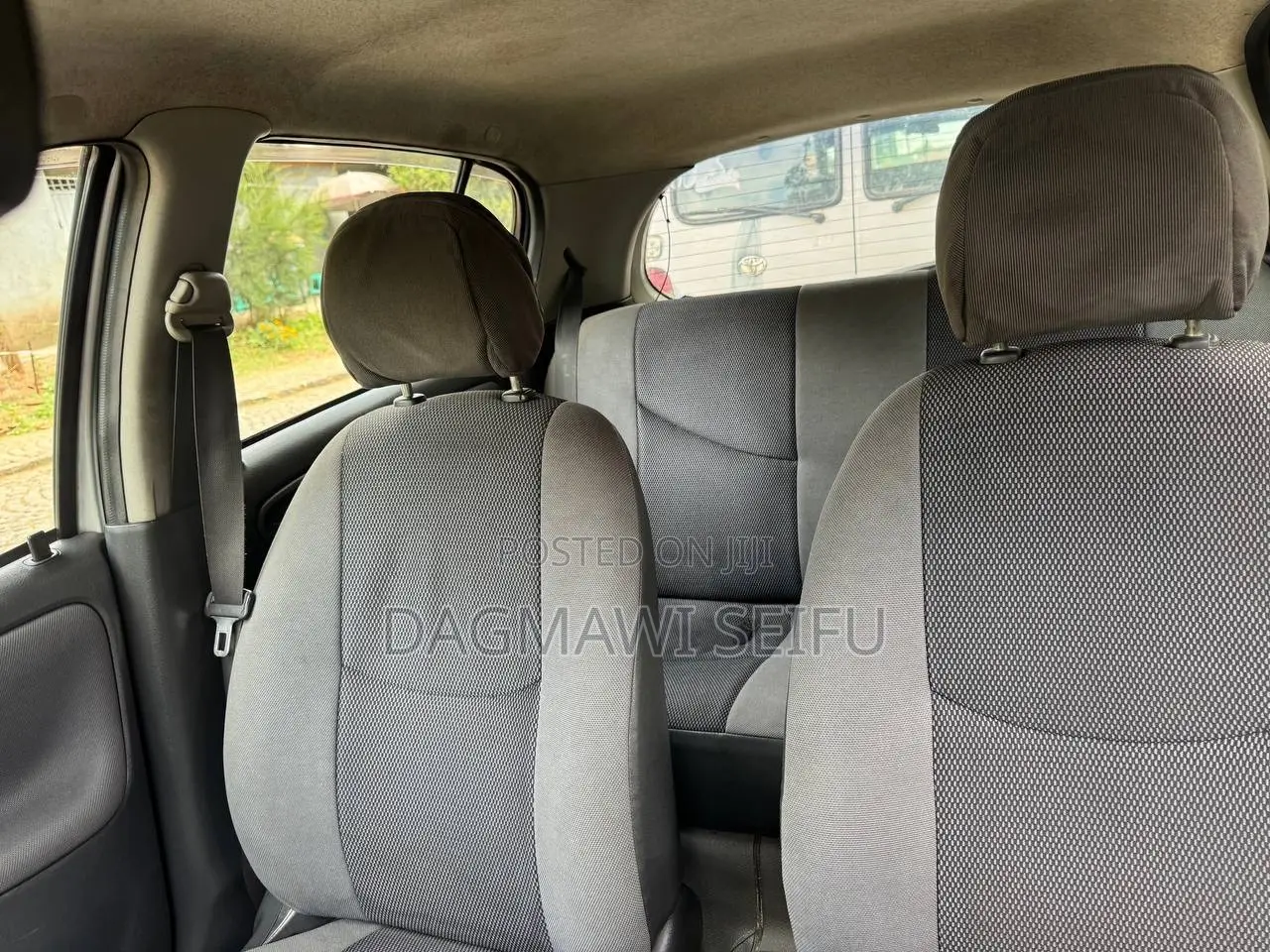 Toyota Vitz 2001 Silver