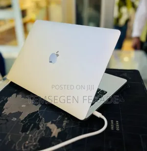 New Laptop Apple MacBook Pro 2020 16GB Apple M1 Pro SSD 256GB