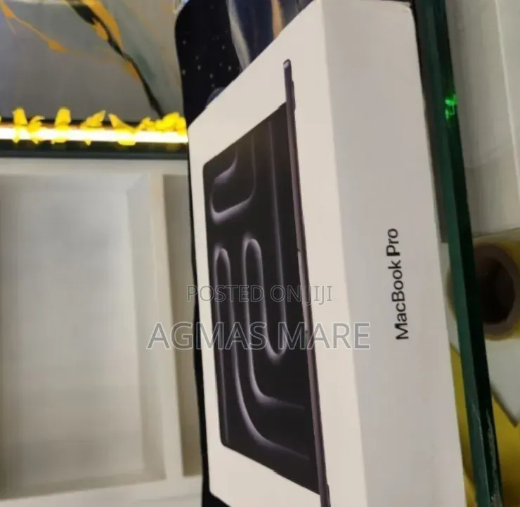 New Laptop Apple MacBook Pro 2025 M5 16GB Apple M5 SSD 1T