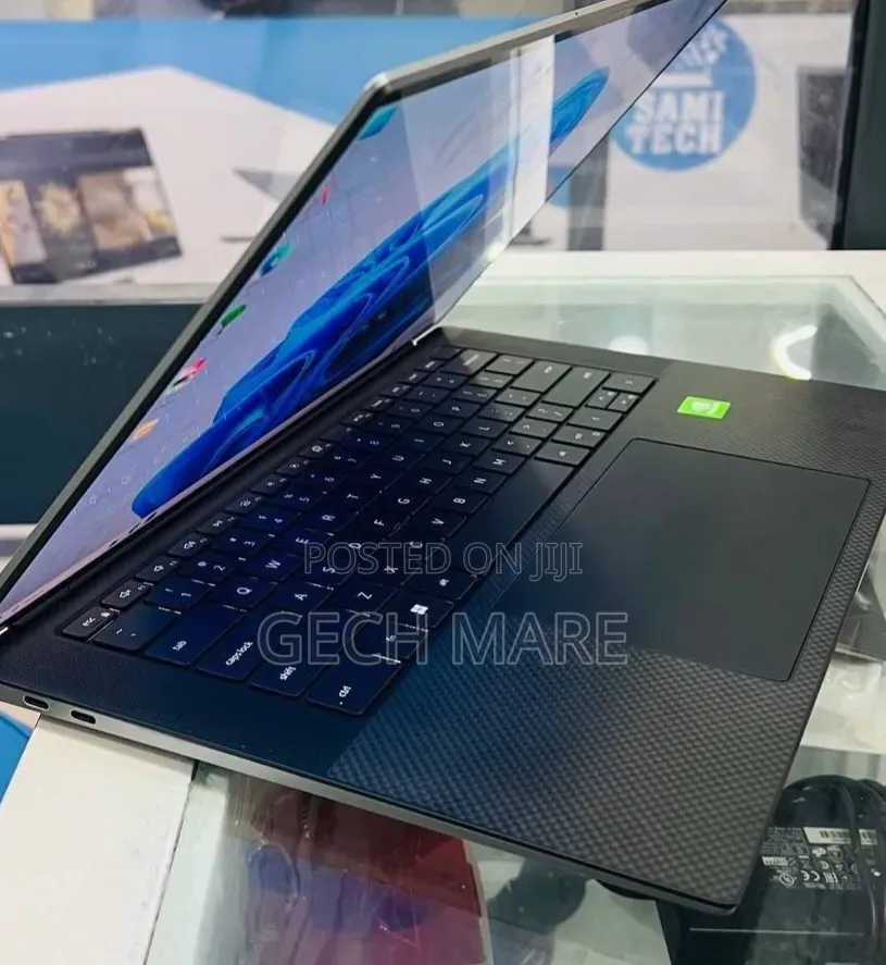 New Laptop Dell Precision 5540 16GB Intel Core i7 SSD 512GB
