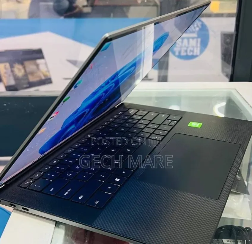 New Laptop Dell Precision 5540 16GB Intel Core i7 SSD 512GB