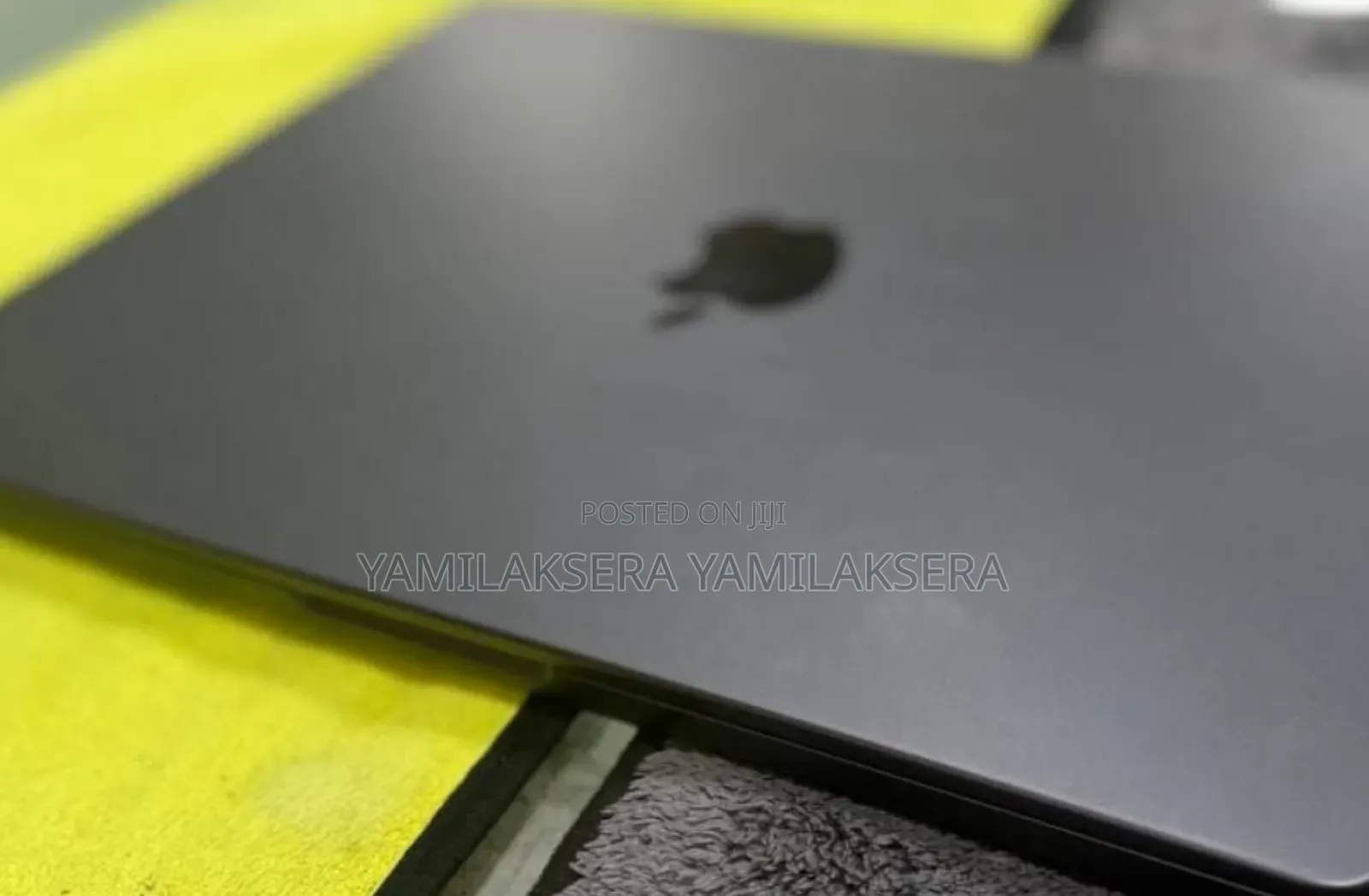 New Laptop Apple MacBook Pro 2024 M4 16GB Apple M4 SSD 512GB