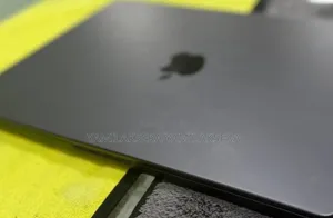 New Laptop Apple MacBook Pro 2024 M4 16GB Apple M4 SSD 512GB