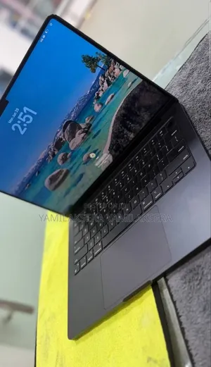 New Laptop Apple MacBook Pro 2024 M4 16GB Apple M4 SSD 512GB