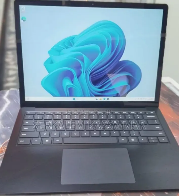 New Laptop Microsoft Surface Laptop 5 16GB Intel Core i7 SSD 256GB