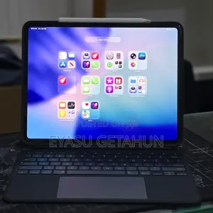 New Apple iPad Pro 13 (2025) 256 GB
