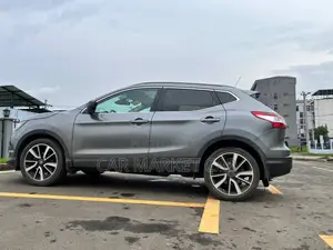 Nissan Qashqai 2017 Gray