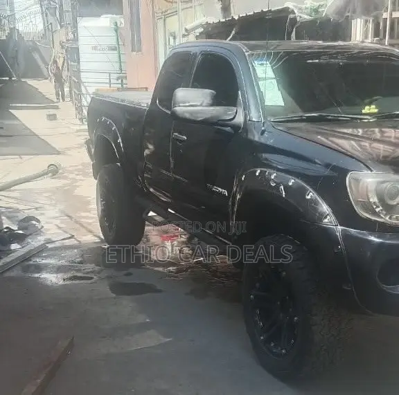 Toyota Tacoma 2011 Black