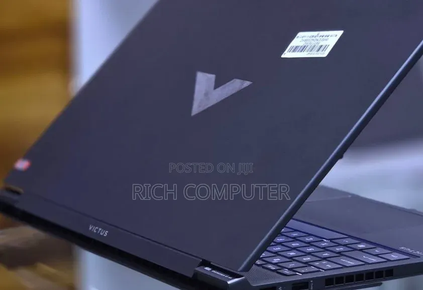 New Laptop HP Victus 15 16GB Intel Core i7 SSD 512GB