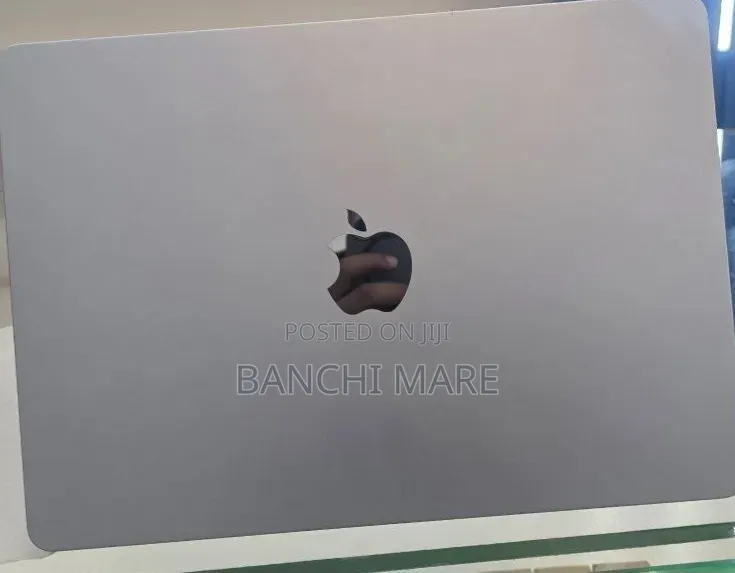 New Laptop Apple MacBook Air 2025 M4 16GB Apple M4 SSD 256GB