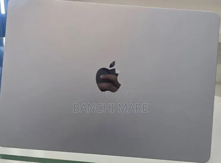 New Laptop Apple MacBook Air 2025 M4 16GB Apple M4 SSD 256GB
