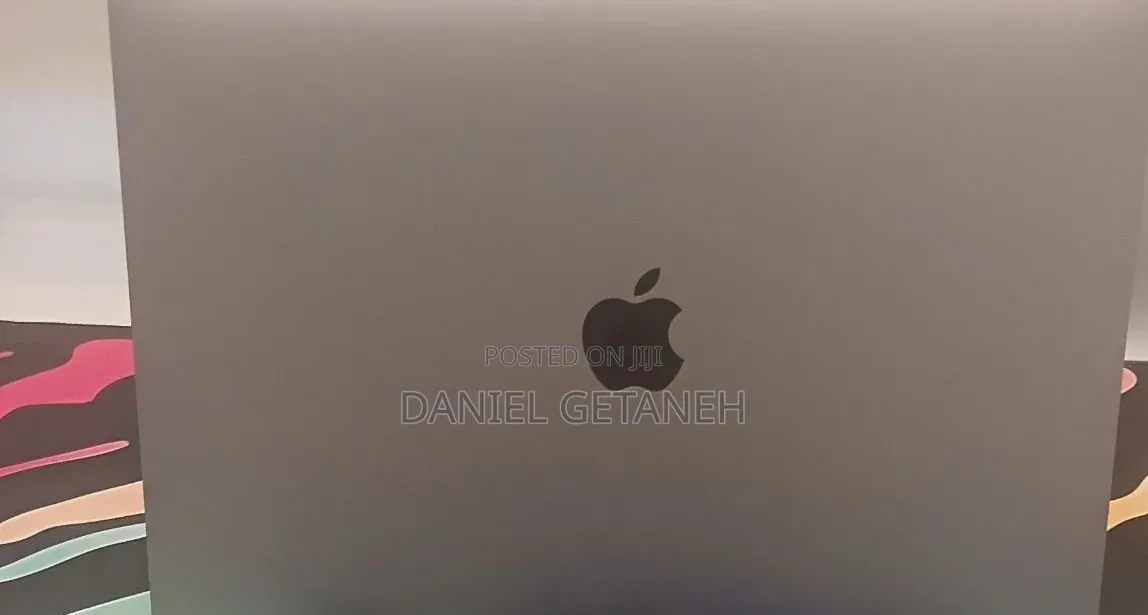 New Laptop Apple MacBook Pro 2020 M1 8GB Intel Core i7 SSD 256GB