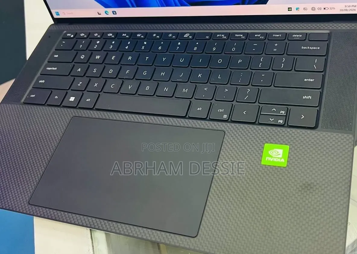 New Laptop Dell 16GB Intel Core i7 SSD 512GB