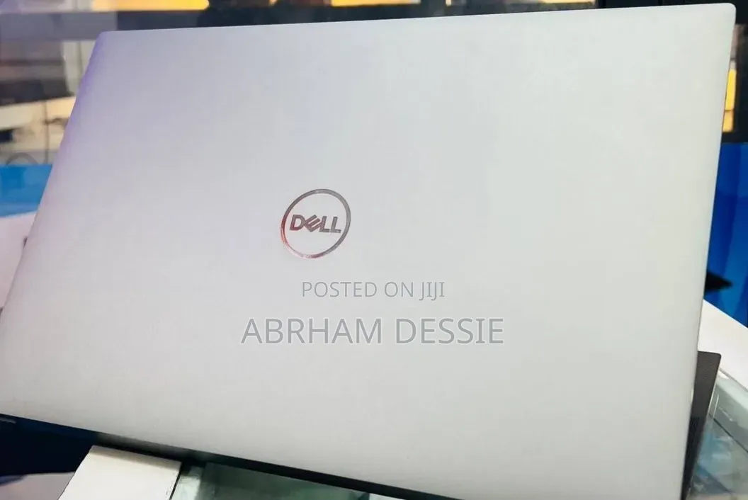 New Laptop Dell 16GB Intel Core i7 SSD 512GB