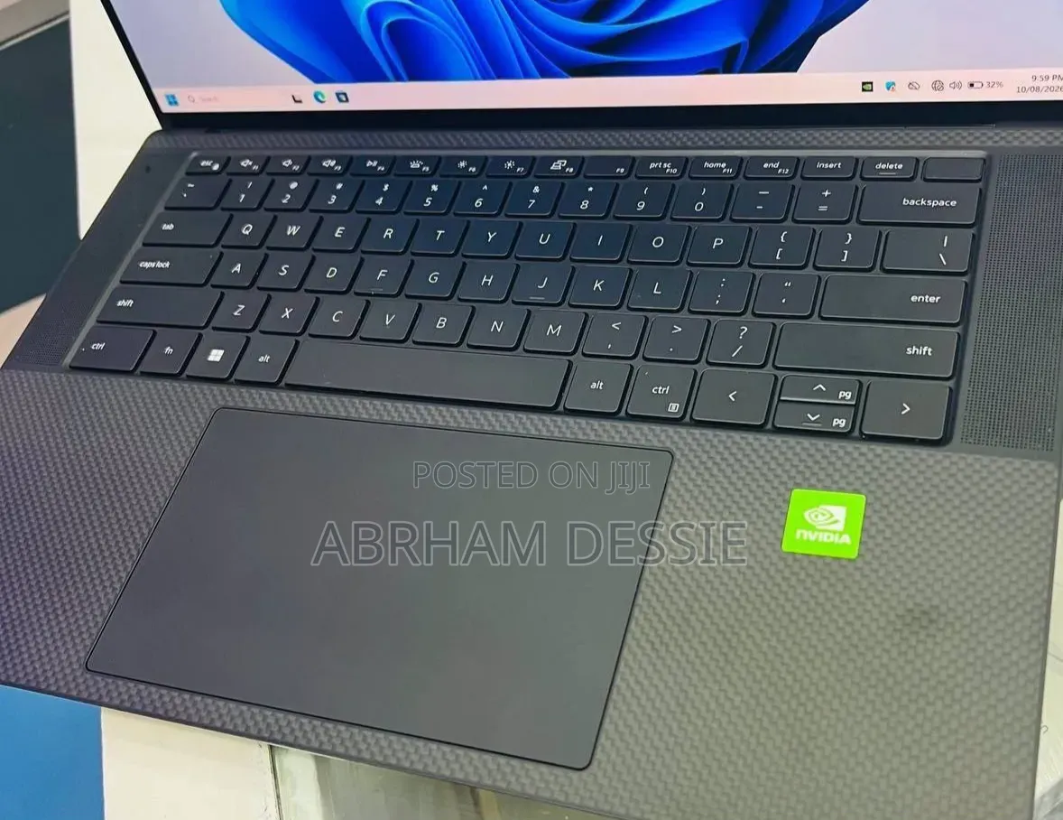 New Laptop Dell 16GB Intel Core i7 SSD 512GB