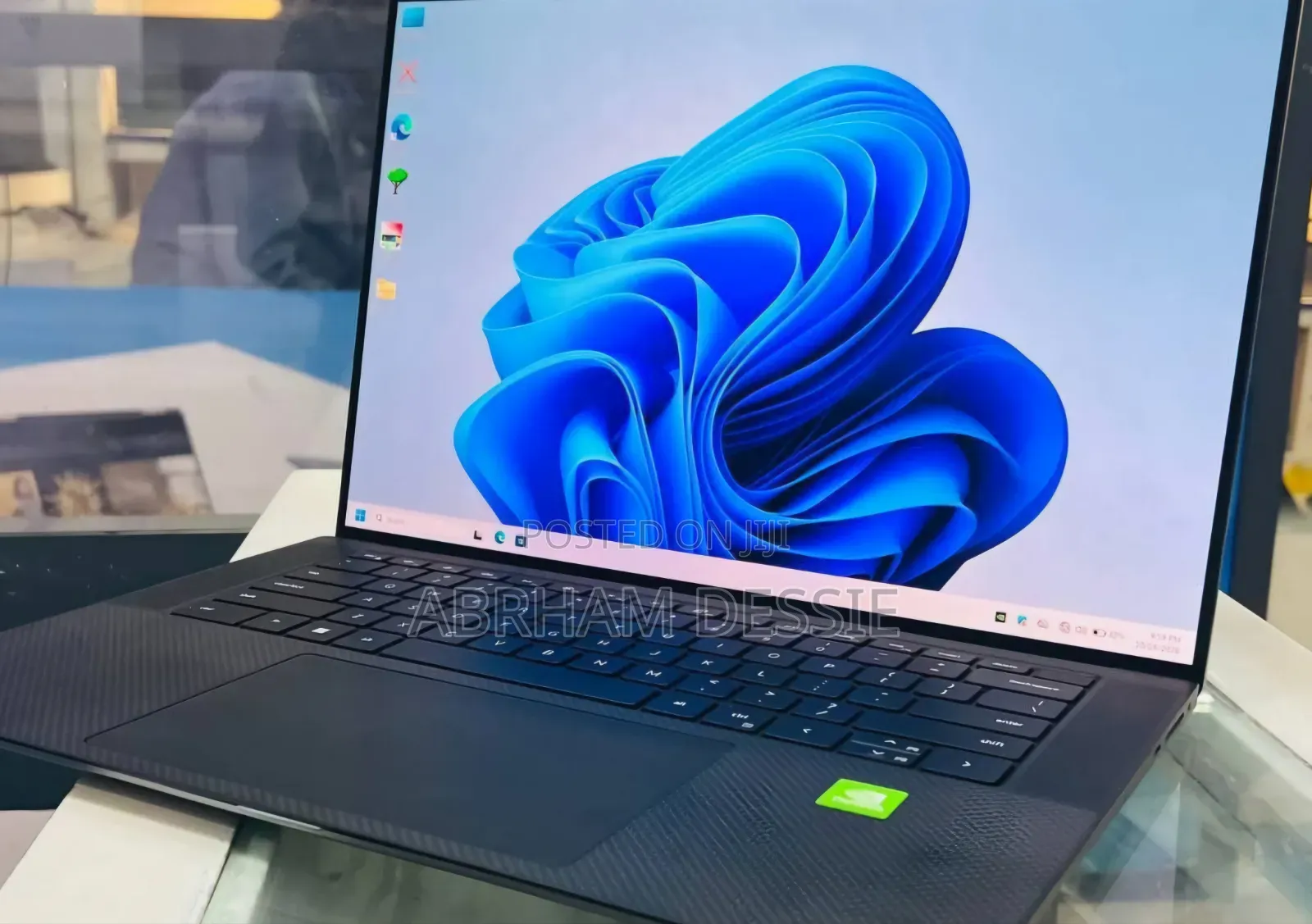 New Laptop Dell 16GB Intel Core i7 SSD 512GB