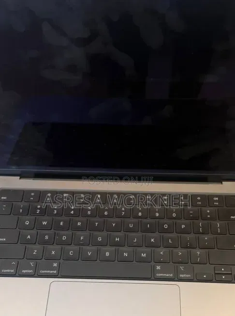 New Laptop Apple MacBook Pro 2023 M3 8GB Apple M3 SSD 512GB